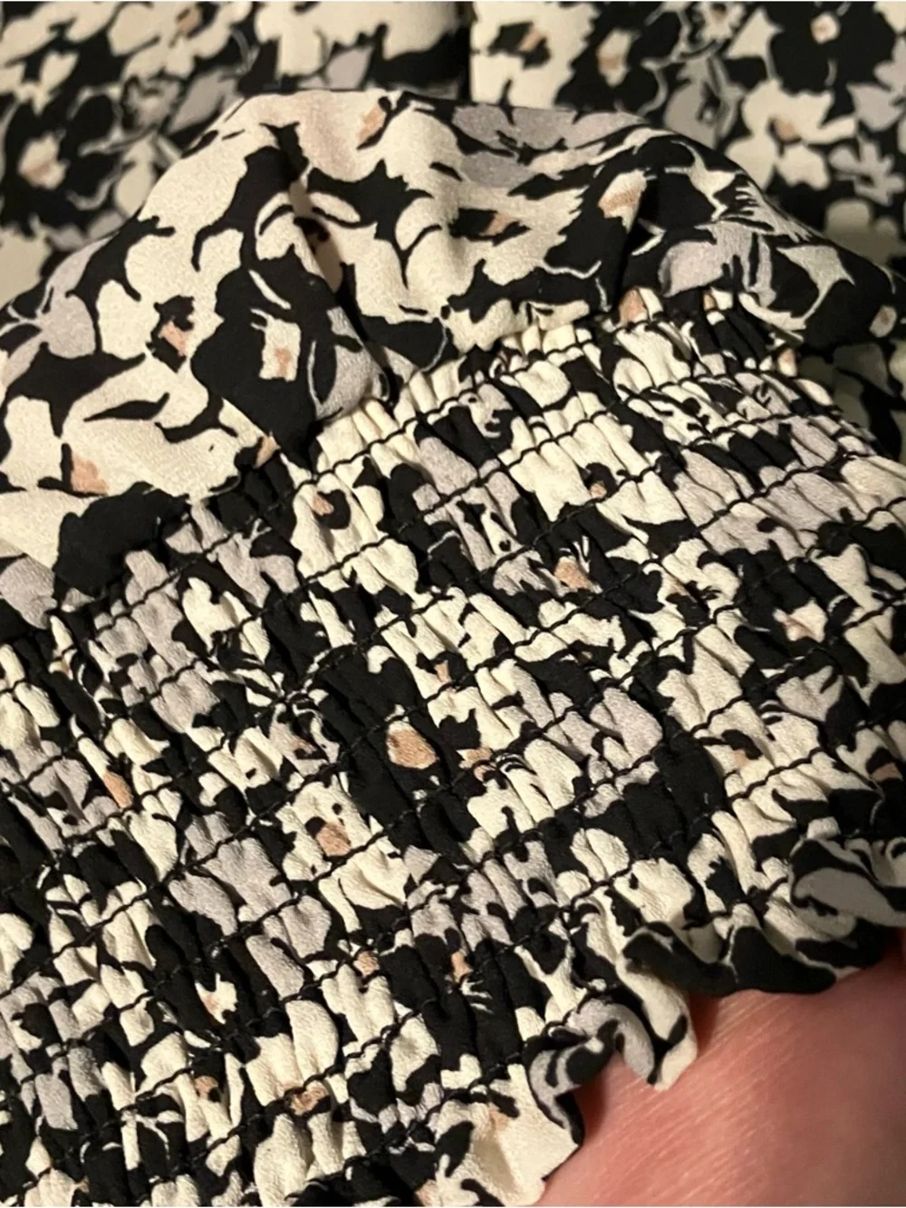 Philosophy Women’s Large Monochrome Floral Smock Waist Blouse Boho Cottagecore - Picture 4 of 7
